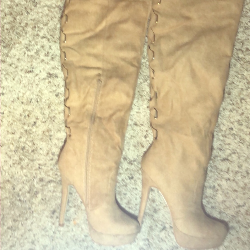 Brand new Jannella over the knee boots taupe